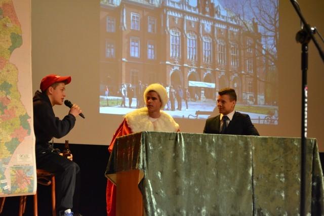 PozegnanieMaturzystow2015 39